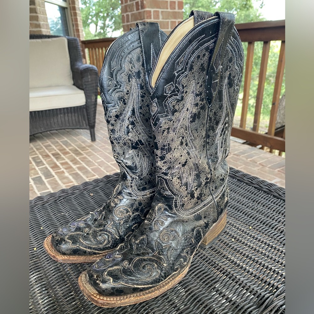 Women’s Corral cowboy boots 8.5M